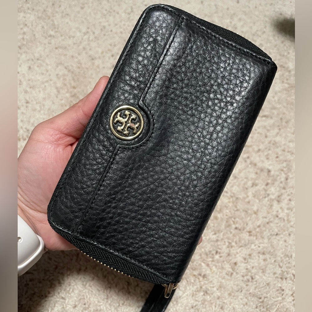 Tory Burch Black Textured Leather Wallet Wristlet